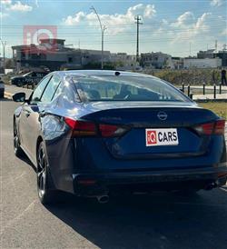 نيسان ألتيما